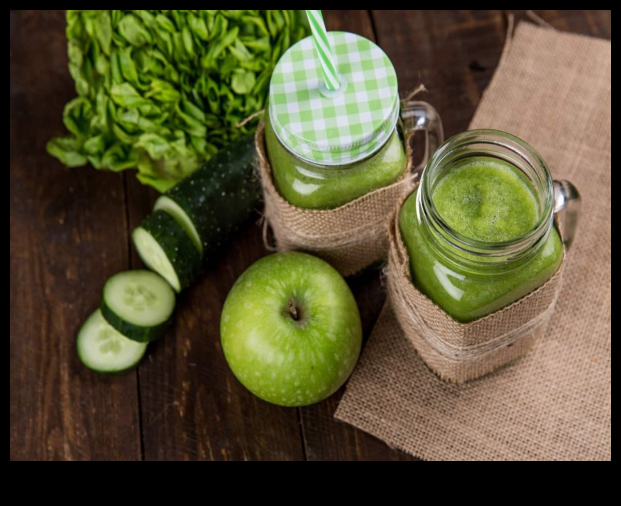 تنشيط الصباح: تنشيط يومك مع عصائر الفاكهة الطازجة