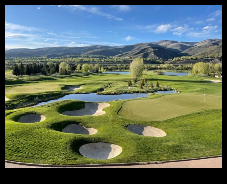 كيف تساهم المناظر الطبيعية في المظهر الجمالي لملاعب الجولف؟