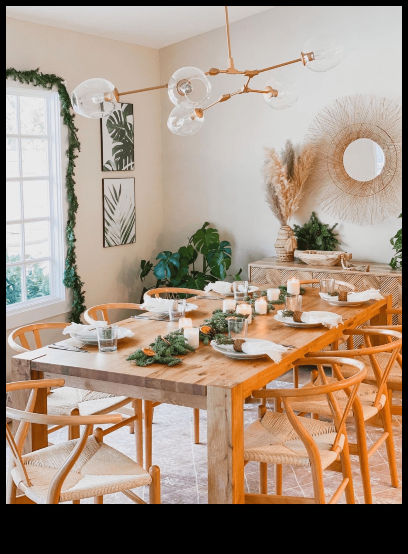 ديكور غرفة طعام مستوحى من الطراز البوهيمي بألوان جريئة